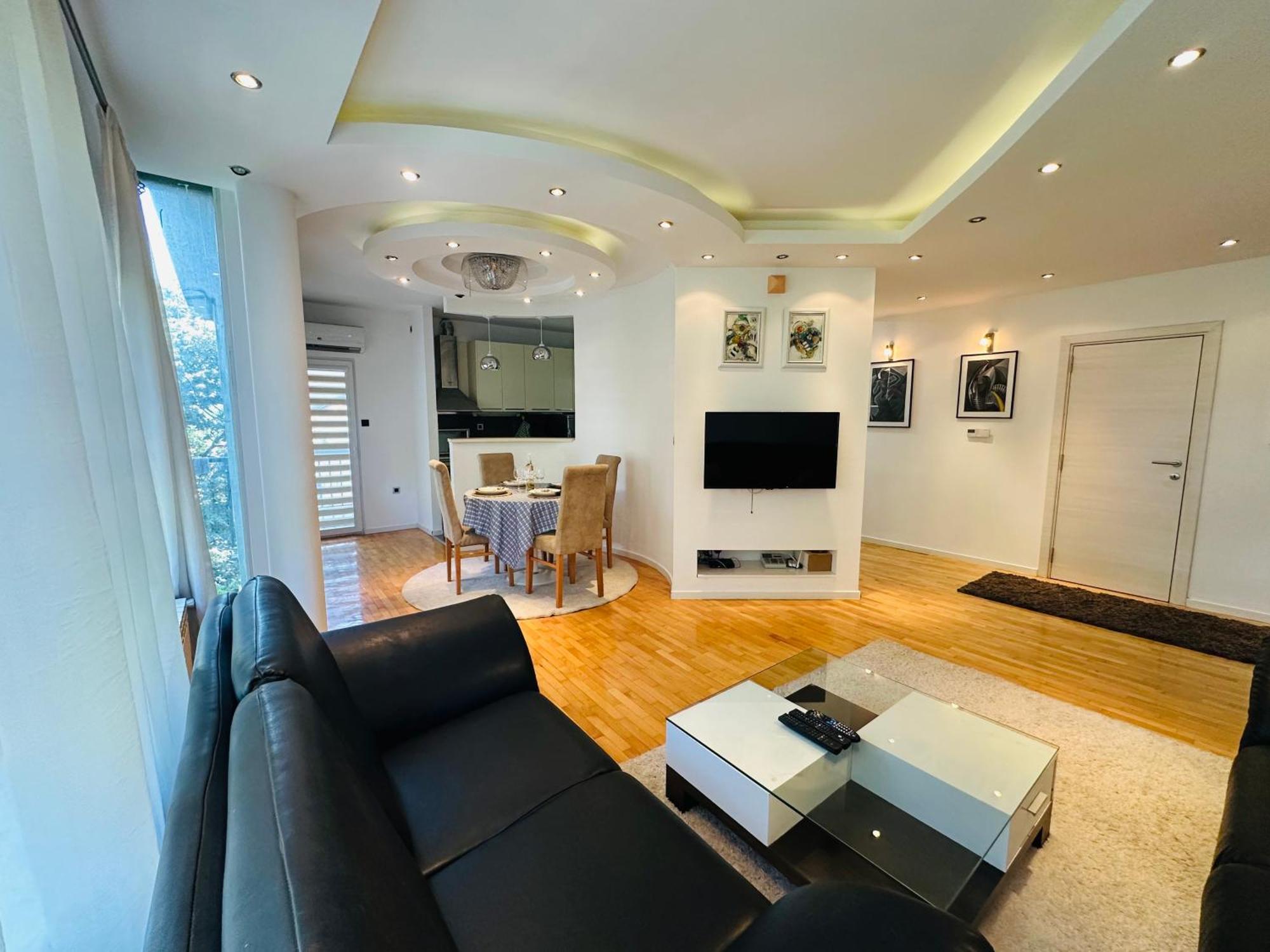 Urban Stay Skopje Bagian luar foto