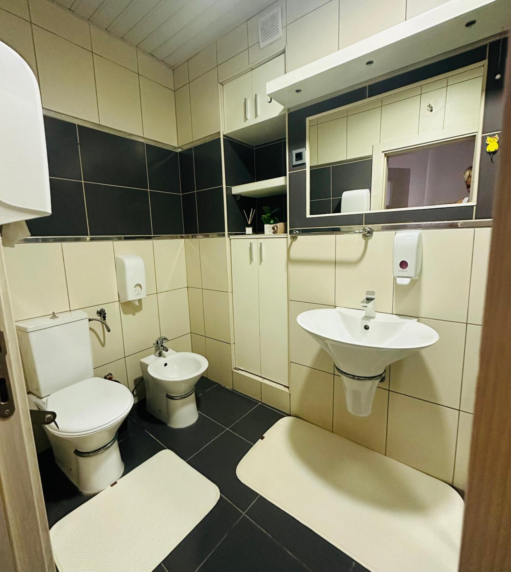 Urban Stay Skopje Bagian luar foto